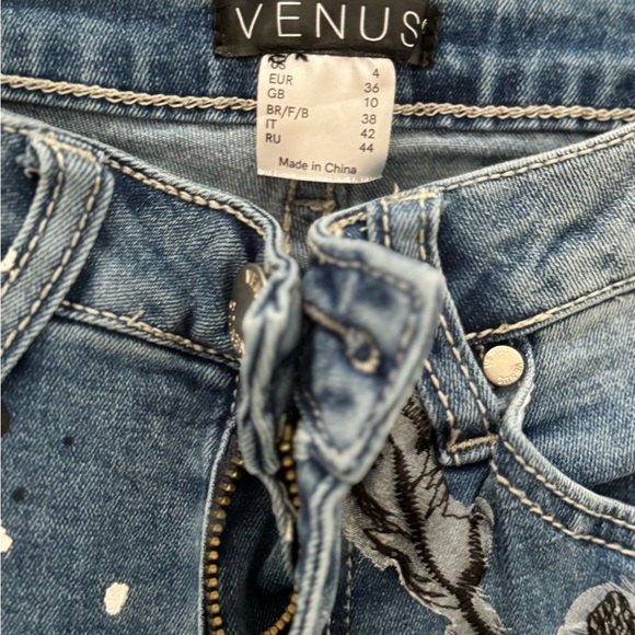 Venus Embellished Jeans - Picture 4 of 5